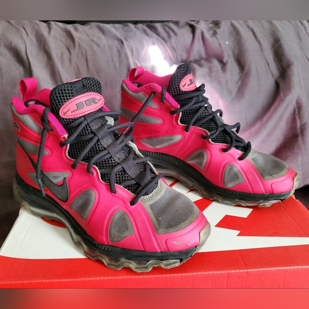 *3-for-$30* Griffeys size 4.5y